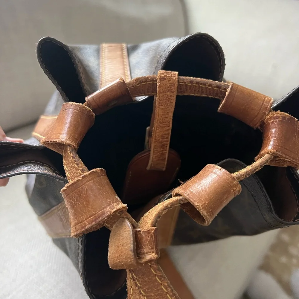 Louis Vuitton Monogram Brown Leather Men's Bag - Picture 6 of 7